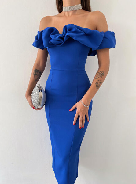 Pieguloša midi garuma kleita